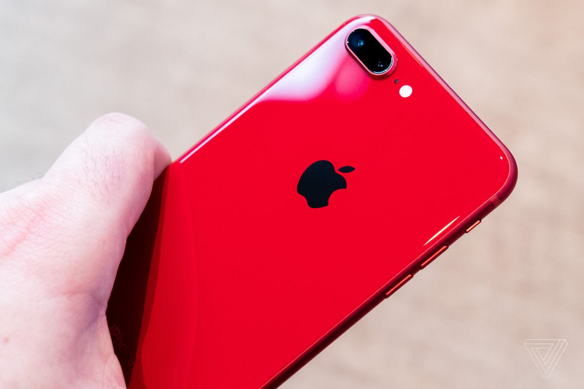 Podívejte Se Jak Vypadá Iphone 8 A Iphone 8 Plus Red Ilifehacking Cz